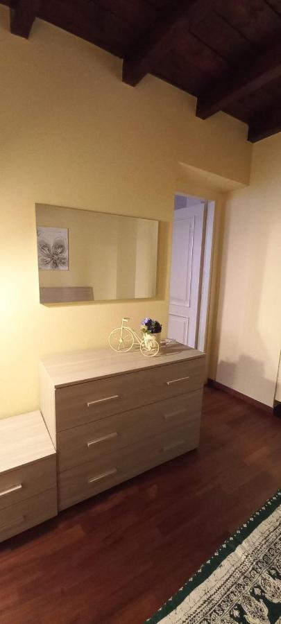 Daisy Apartment In Centro A Como Buitenkant foto