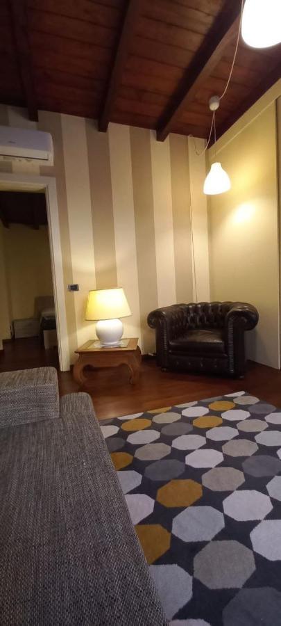 Daisy Apartment In Centro A Como Buitenkant foto