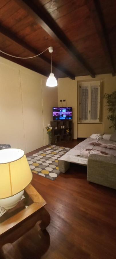 Daisy Apartment In Centro A Como Buitenkant foto