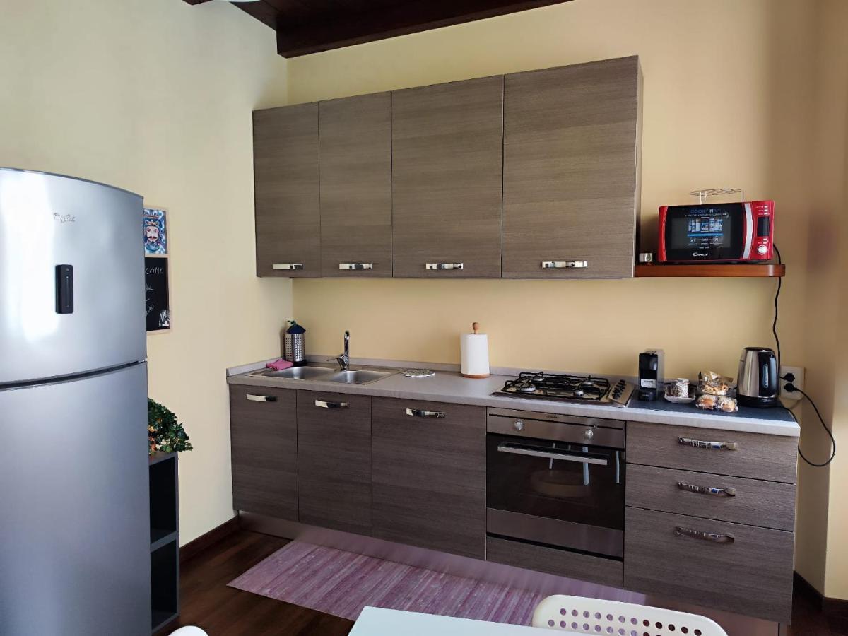 Daisy Apartment In Centro A Como Buitenkant foto